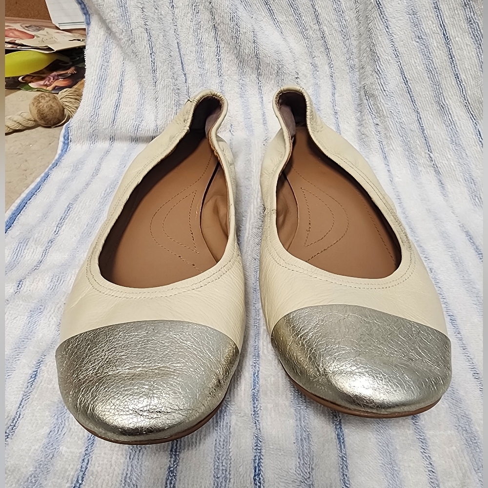 Tahari Carly Cream & Gold Cap Women's Flats